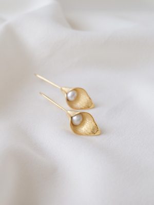 calla-lilly-earrings