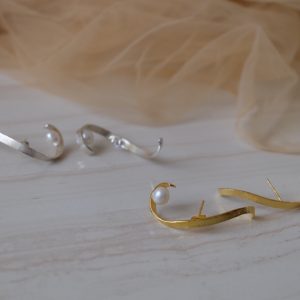 Alur Pearl Stud Gold Plated